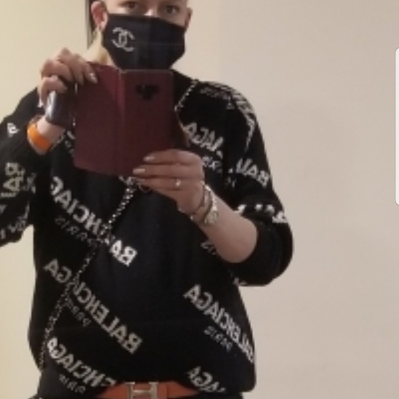 Balenciaga  Iconic Logo Sweater - Picture 3 of 13